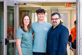 ONU freshman Ayden Suchanek on move-in day '23 with his parents, Angie and David.