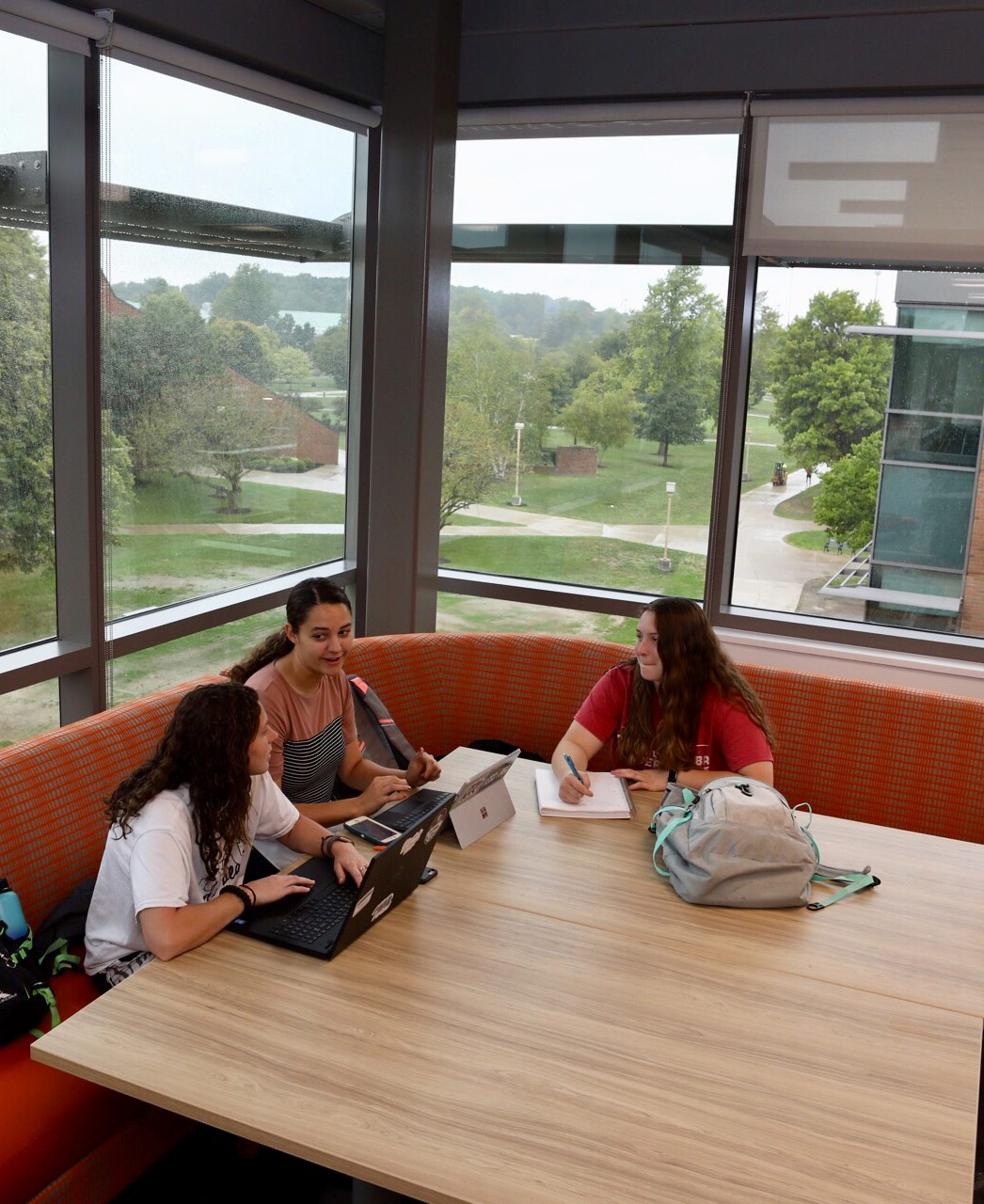 college of engineering students studying