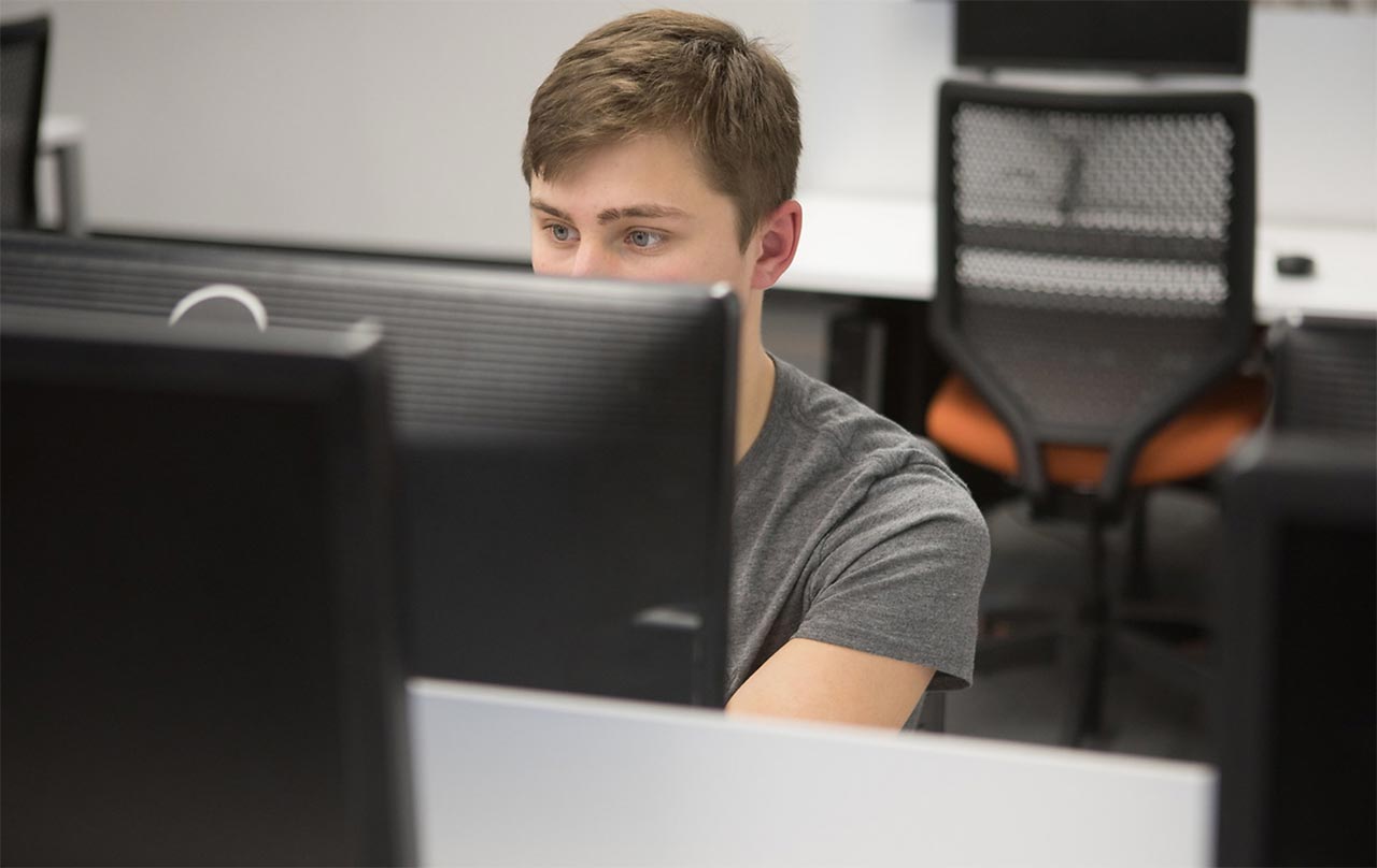 COMPUTER LAB IN LIBRARY