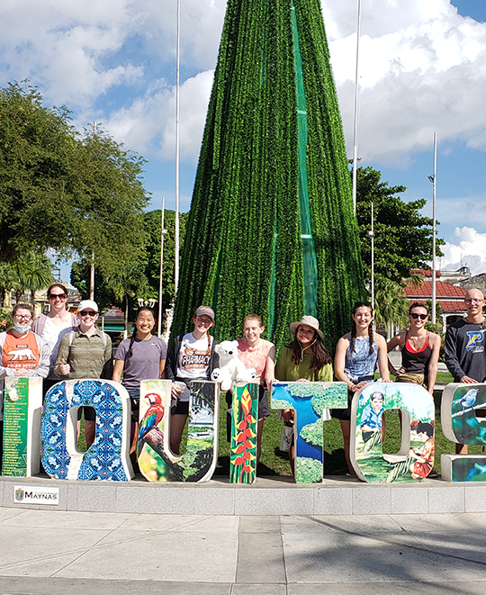 The entire ONU contingent on their tour of Iquitos city.