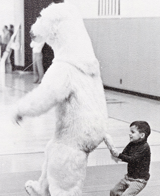 1975: Kid takes revenge on Polar Bear