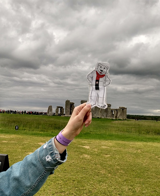 Photo of a 'flat Klondike' in front of stonehenge