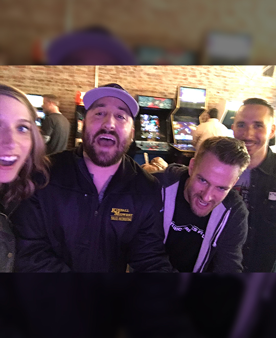 Photo fo the group at a restaurant 