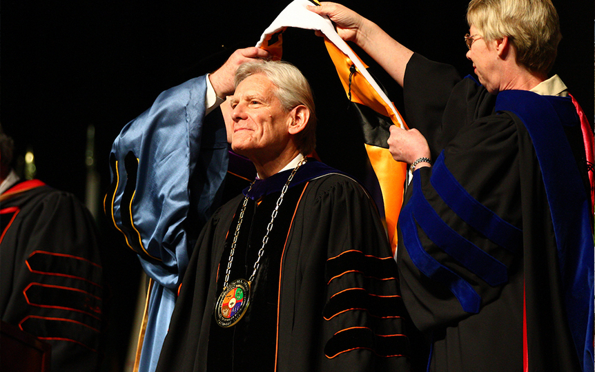 descriptive alt text should go here