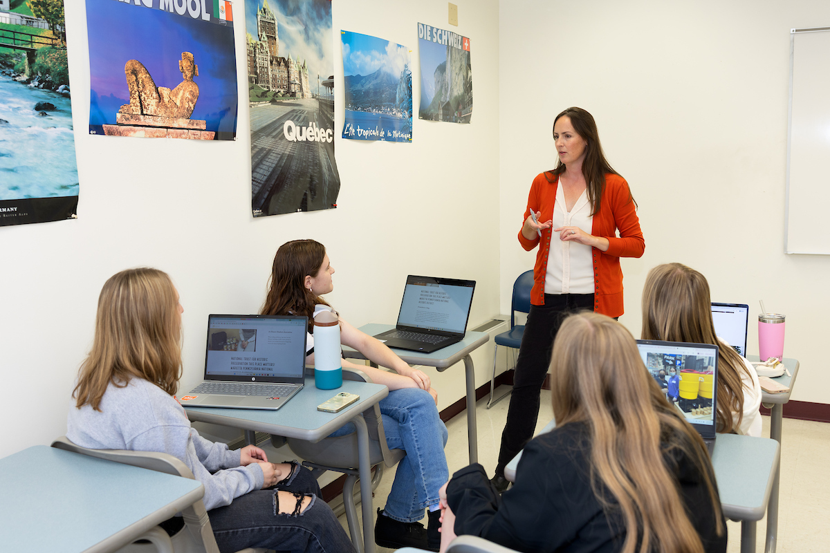 descriptive alt text should go here