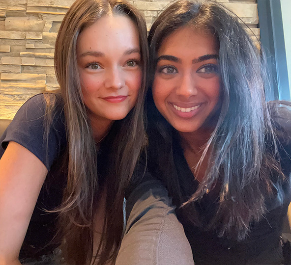 2 ONU students posing for a selfie at Starbucks