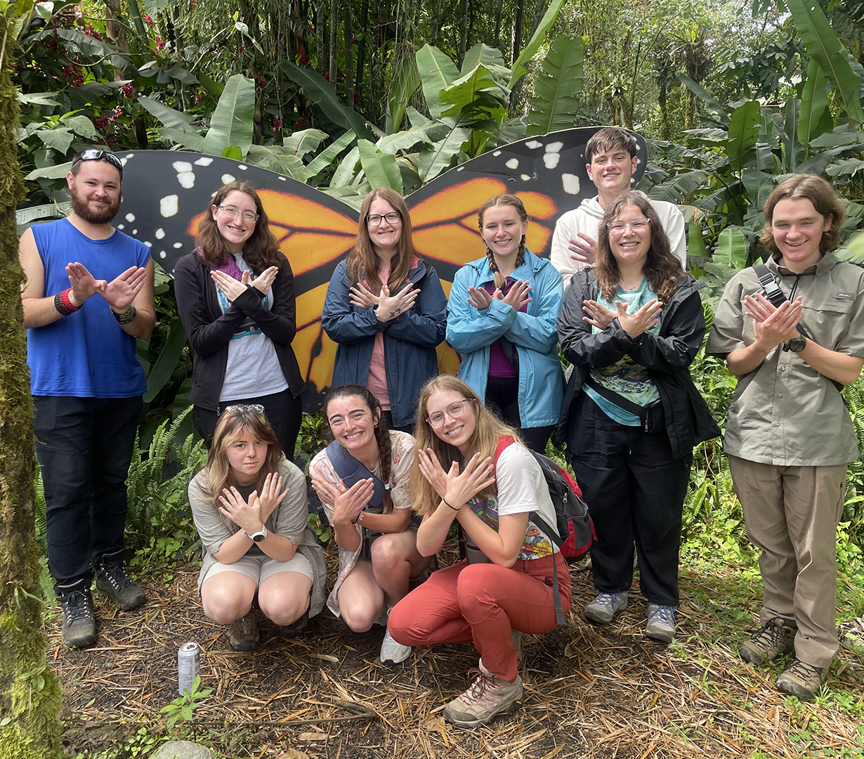 Students in Ecuador tirp