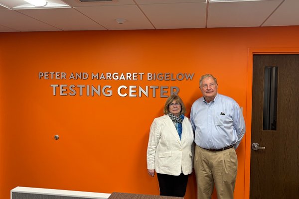 News Article Image - Peter, BA ’76, and Margaret Bigelow establish an endowed fund for academic support