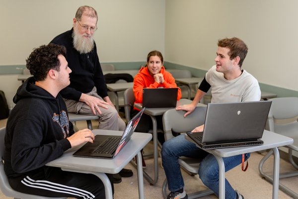 News Article Image - Honors course highlights the impact of Clingerman’s research