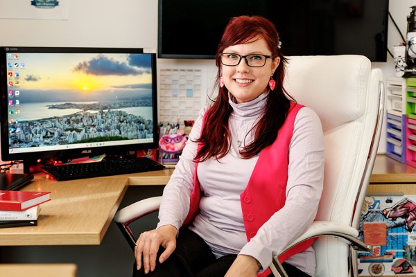 News Article Image - Dr. Lauren Logan named KEEN Rising Star