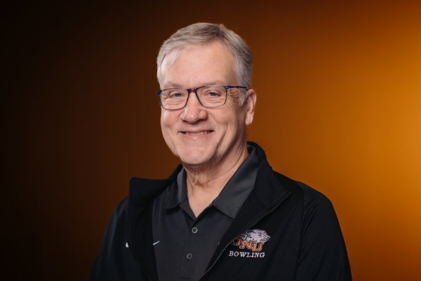 News Article Image - Veteran coach to lead Polar Bears in inaugural bowling season