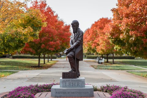 Photo of ONU's very own Lehr statue