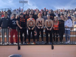 ONU student-athletes in fan gear