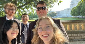 Photo of ONU students in front of the capitol building
