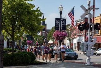 Ohio Northern University students walking in downtown Ada, Ohio