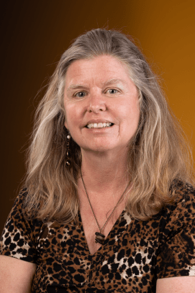 20210408_headshots_0025.png