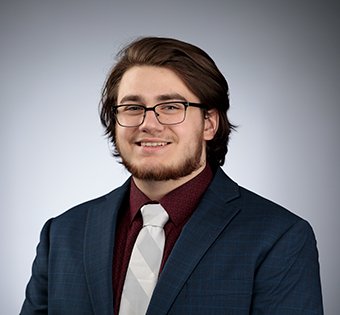 Aaron Lee headshot